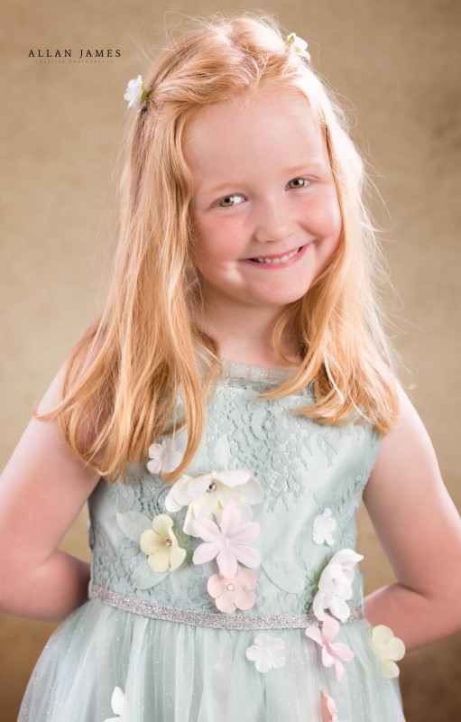 Beautiful-children's-photography-Wales-Llanharan-Cowbridge-Maesteg-Allan-James-Wales