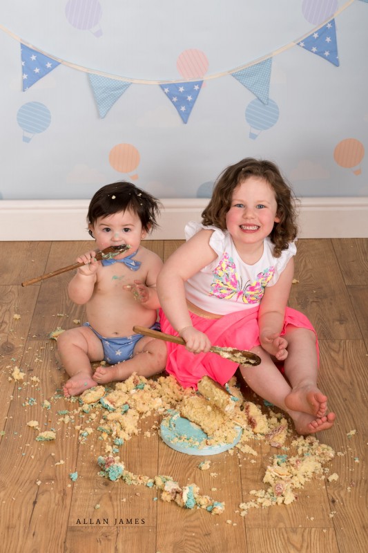 Bridgend-Cake-Smash-photographer-Porthcawl-Cardiff-Cowbridge-Swansea-Neath-Port-Talbot-based