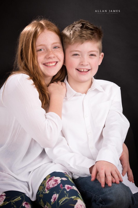 Brother-and-sister-family-children-portrait-bridgend-cardiff-swansea-porthcawl-photographer