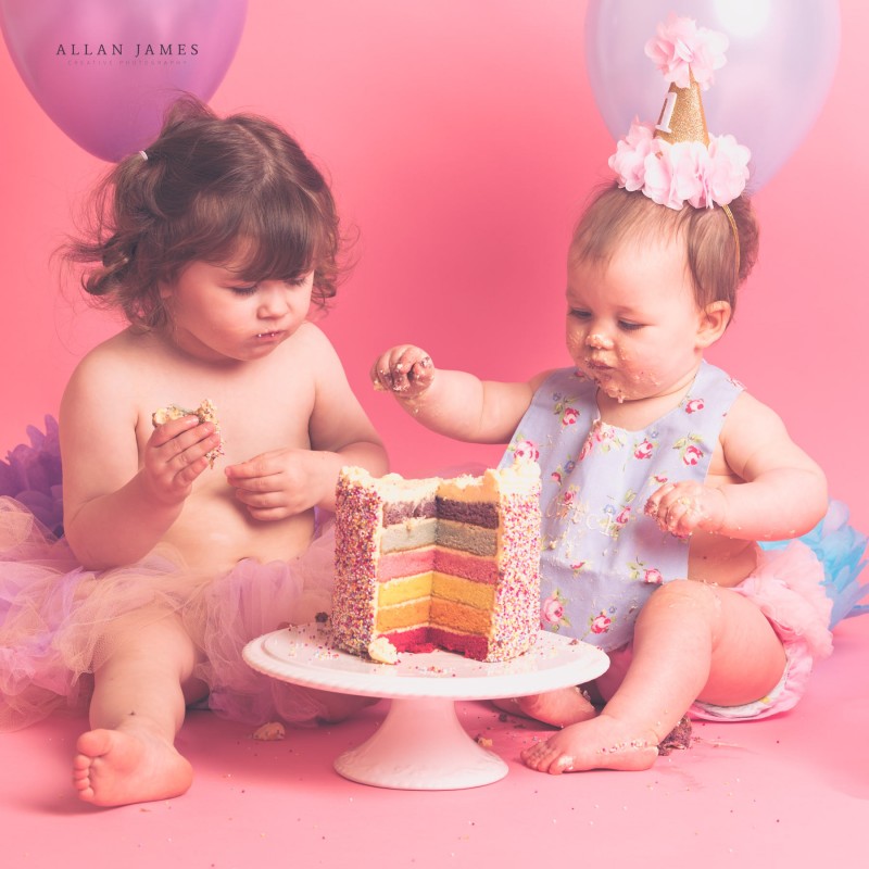 Cake-Smash-photographer-Bridgend-Porthcawl-siblings-South-Wales-