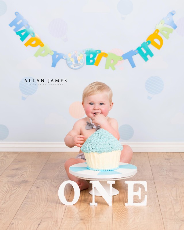 Cake-Smash-photography-Bridgend-Cowbridge-Porthcawl-Pontyclun-Broadlands-Bridgend-Cardiff-Swansea-Cowbridge-llantrisant-South-Wales