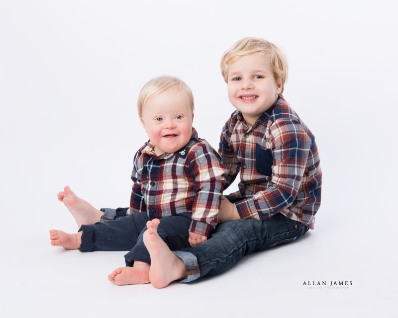 Children's-Family-photographer-Bridgend-Cardiff-Swansea-Cowbridge-Pencoed-Pontyclun-Porthcawl-Pontypridd