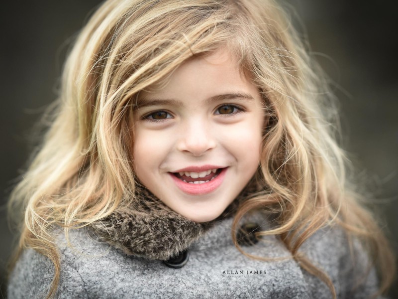 Children's-photographer-Bridgend-Cardiff-Swansea-Cowbridge-Porthcawl-Pencoed-Allan-James-children-family-photographer