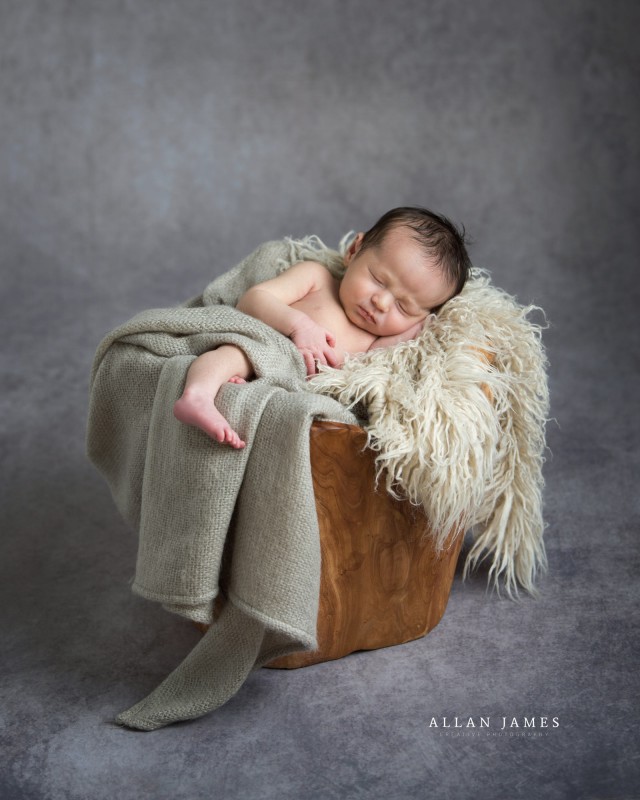 Newborn-Baby-photographer-Bridgend-Cardiff-Swansea-Porthcawl-llantrisant-Pontyclun-Pencoed-Cowbridge-Maesteg