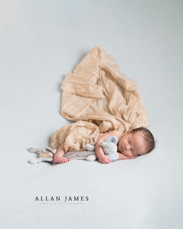 Newborn-Baby-photography-Bridgend-Cardiff-Swansea-Cowbridge-llantrisant-porthcawl