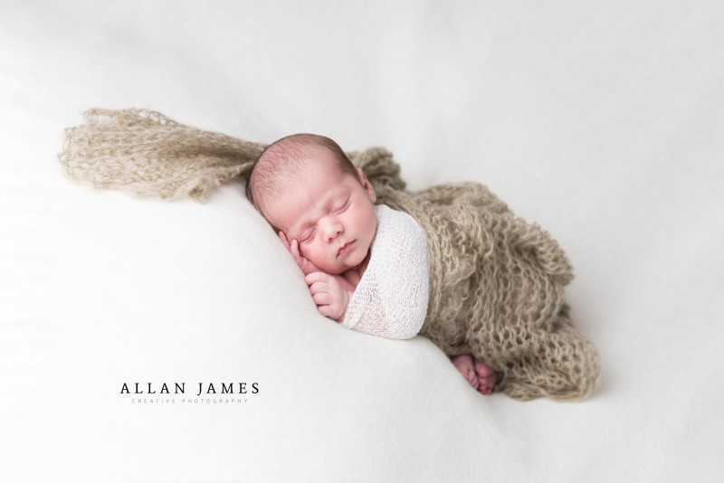Newborn-baby-photographer-Allan-James-Cardiff-Bridgend-Swansea-Pencoed-South-Wales