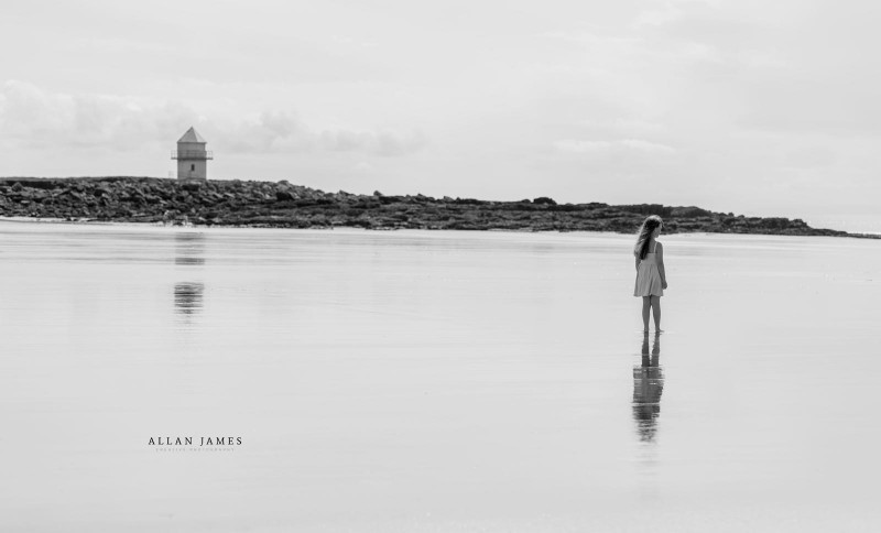 Porthcawl-child-landscape-bridgend-cardiff-Swansea-photographer