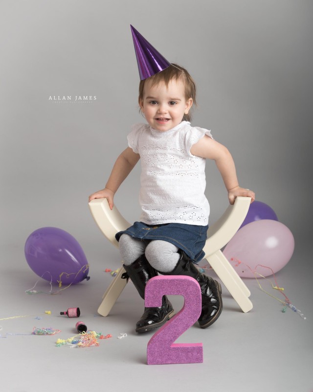 South-Wales-Cake-Smash-Birthday--photographer-Macro-Porthcawl-Cowbridge-Cardiff-llantrisant-Neath-Port-Talbot-Swansea