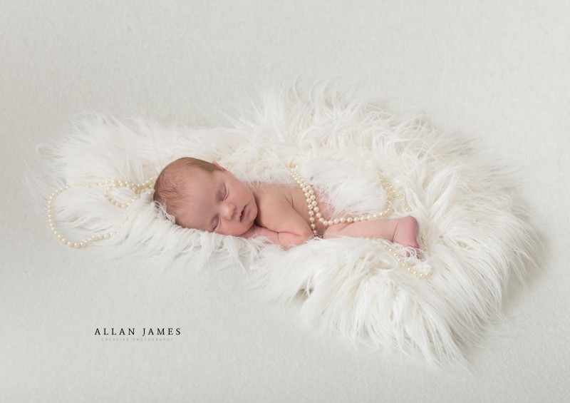 South-Wales-Newborn-baby-photographer-Bridgend-Cardiff-Cowbridge-Swansea-Neath-port-Talbot-llantrisant-Pencoed-Aberdare-llanelli